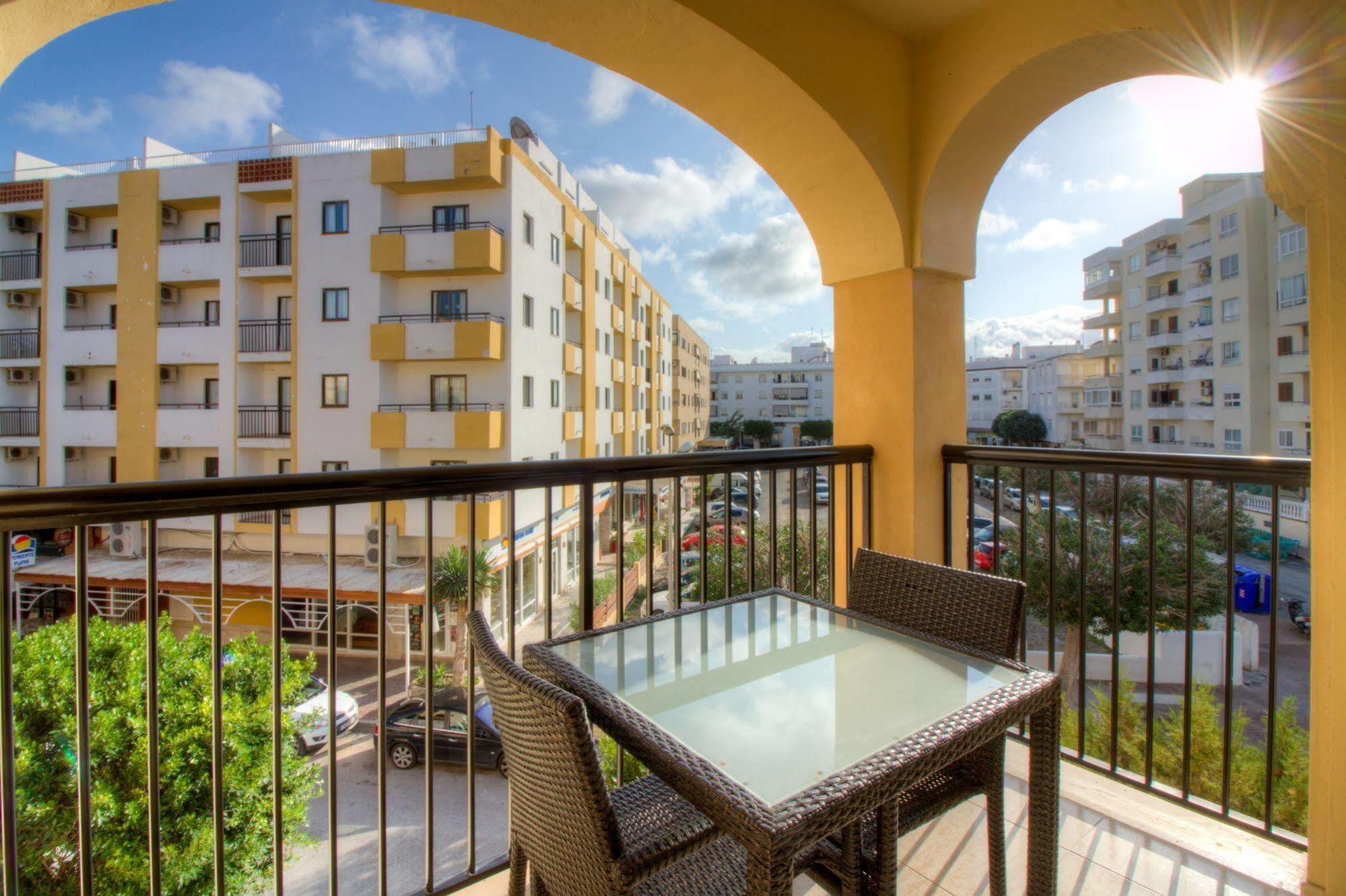Hotel & Spa Blau Parc San Antonio  Exterior photo